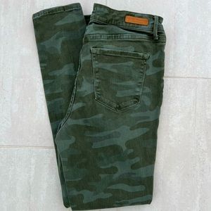 🔥SALE🔥 Sanctuary Camo Skinny Jeans
